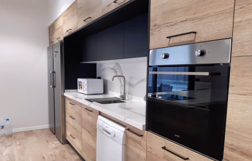 tienda de muebles de cocina en paradas